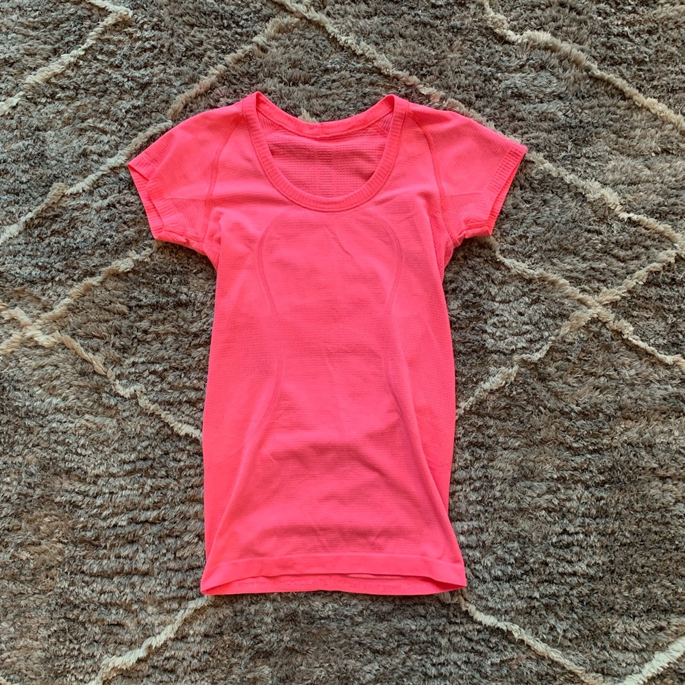 RARE Lululemon pink swiftly tech